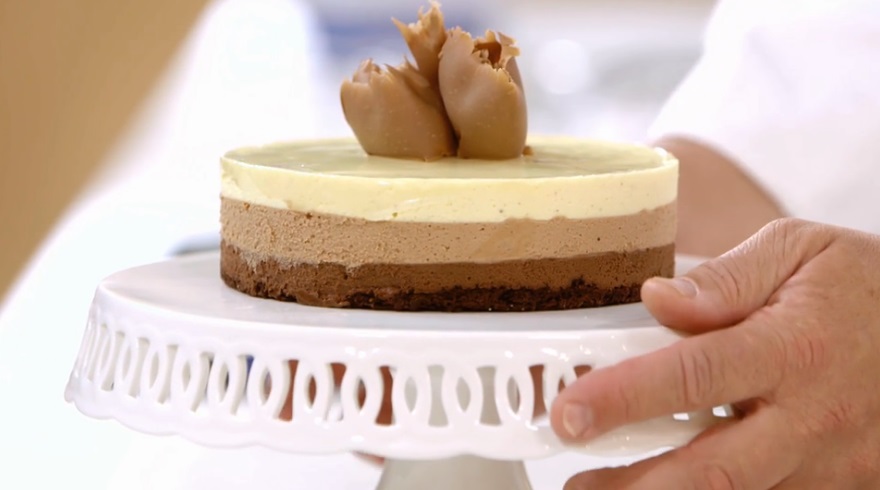 Bake Off Extra Dolce Ricetta Mousse Ai Tre Cioccolati Tris Di Ernst Knam