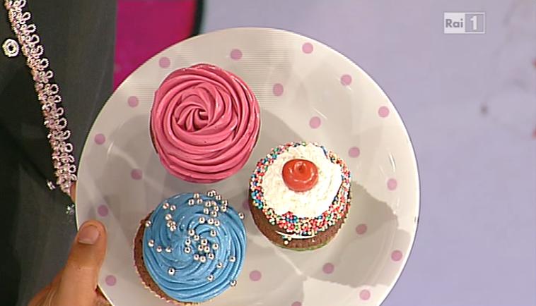 Dolci dopo il tiggì  Ricetta tris di cupcake di Ambra Romani