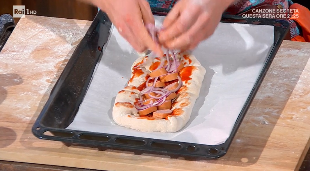 É sempre mezzogiorno  Ricetta pizza hot dog di Fulvio Marino