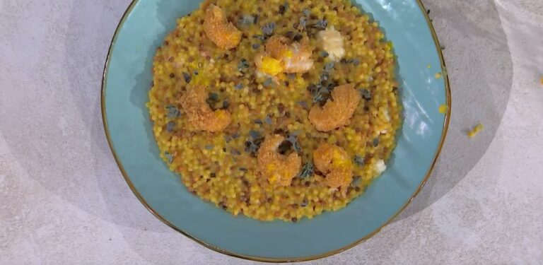 fregula con scampi e aglio allo zafferano di Michele Farru